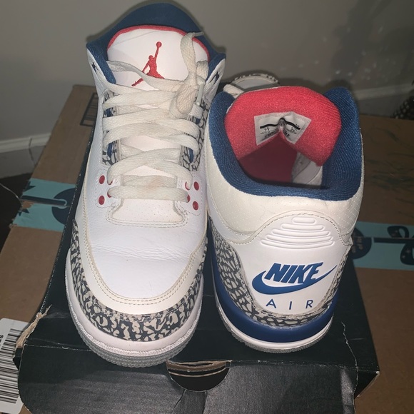 Jordan 3s - Picture 2 of 2